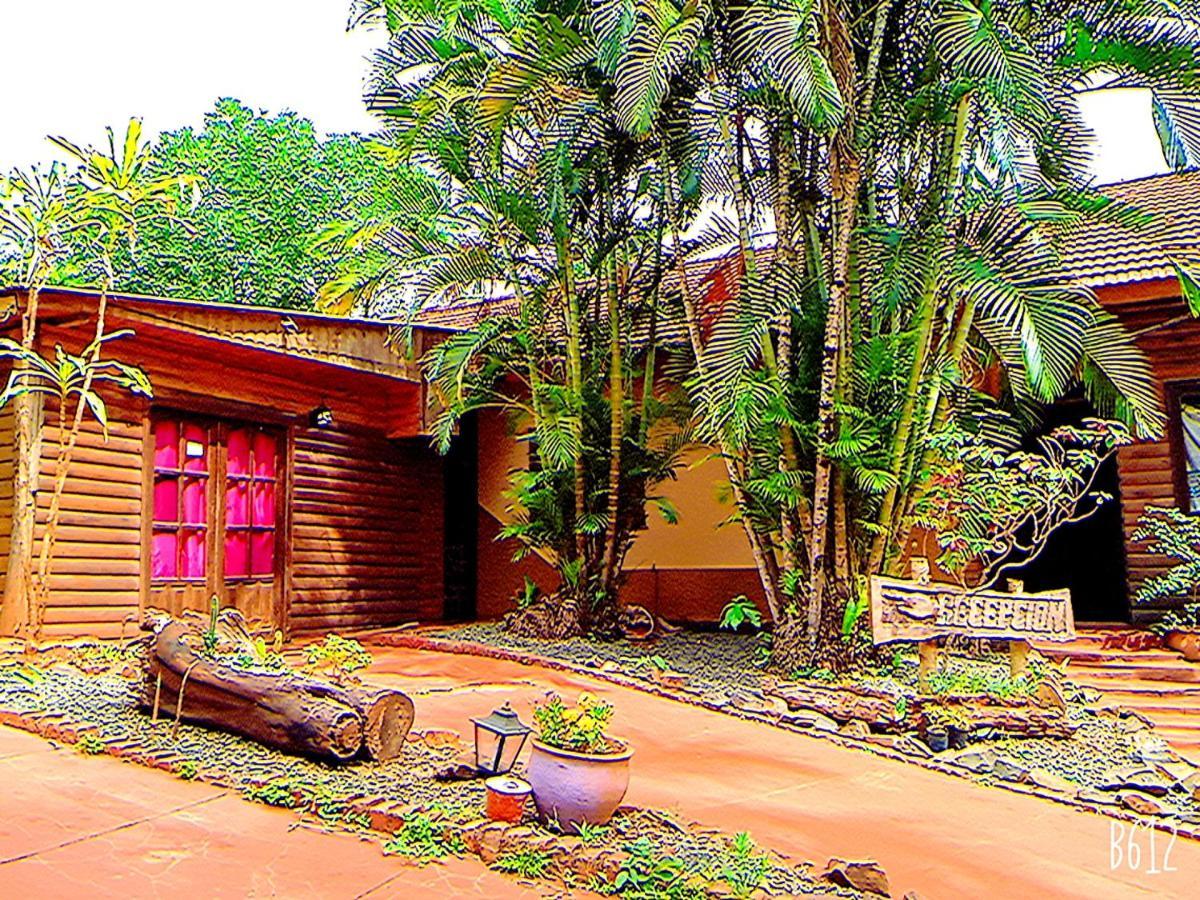 Hostel Garden Stone Puerto Iguazú Exteriér fotografie